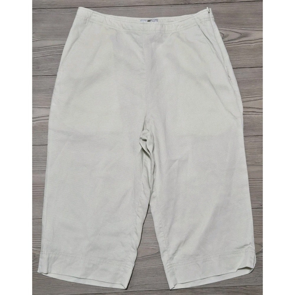 Tommy Bahama Shorts Womens Size 10 Long Capri Style Beige Tan